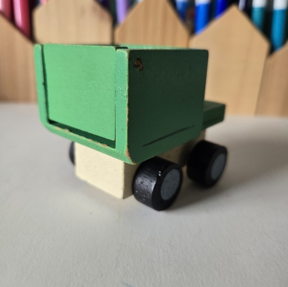 Wooden Devrian Global Industries Recycle Truck Garbage Toy Green Tilts 3in City - Picture 12 of 15